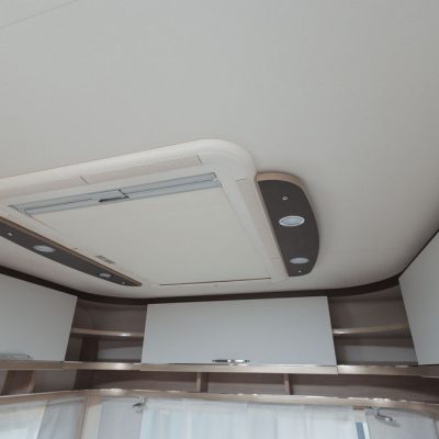 Prikolica Buerstner PREMIO 455 TS black forest AC GLAVAN