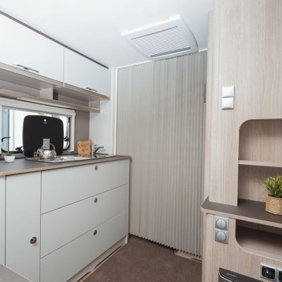 Prikolica Buerstner PREMIO 455 TS black forest AC GLAVAN