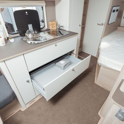 Prikolica Buerstner PREMIO 455 TS black forest AC GLAVAN