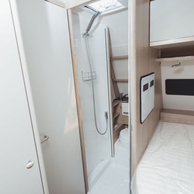 Prikolica Buerstner PREMIO 455 TS black forest AC GLAVAN