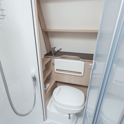 Prikolica Buerstner PREMIO 455 TS black forest AC GLAVAN