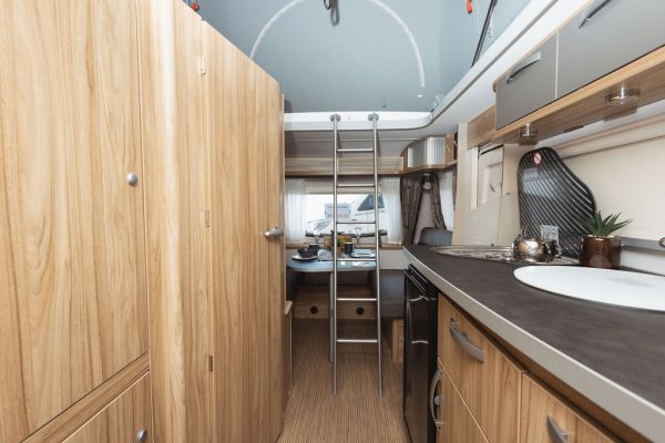 PRIKOLICA Eriba FEELING 442 AC GLAVAN