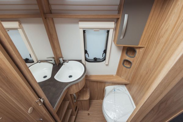 PRIKOLICA Eriba FEELING 442 AC GLAVAN